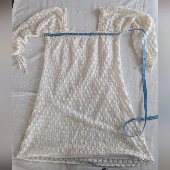 Solitaire White Sheath Dress with Puff Sleeves and Square Neck - Picture 7 of 9